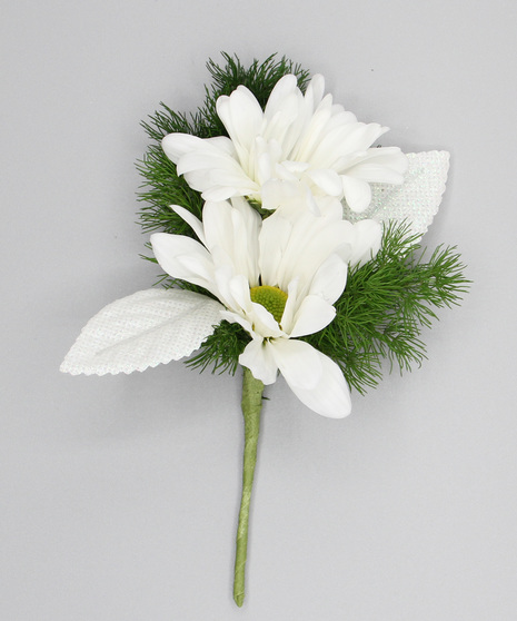 Daisy Boutonniere