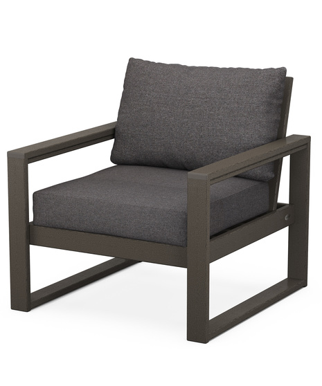 With sleek, angular lines, this modern deep seating chair features a plush pillow-back cushion as well as a supportive seat cushion covered in high-performance outdoor fabric.