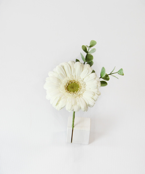 Mini Gerbera Boutonniere